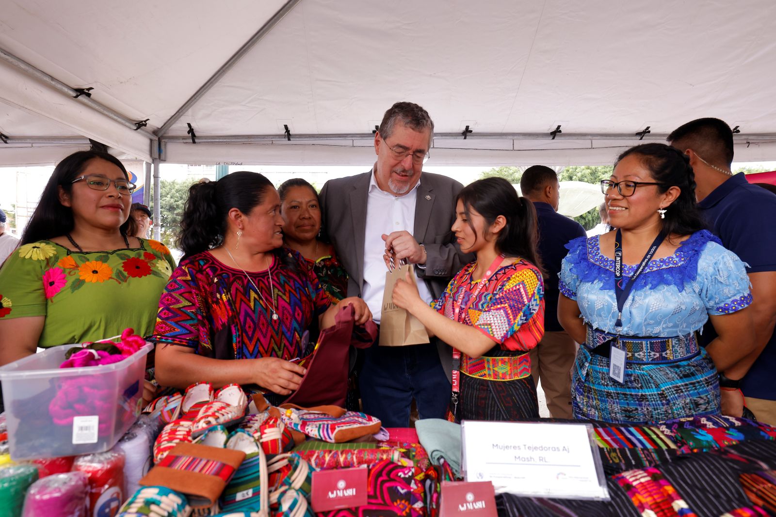 El Gobierno trabaja por “transformación productiva, solidaria, inclusiva y equitativa”