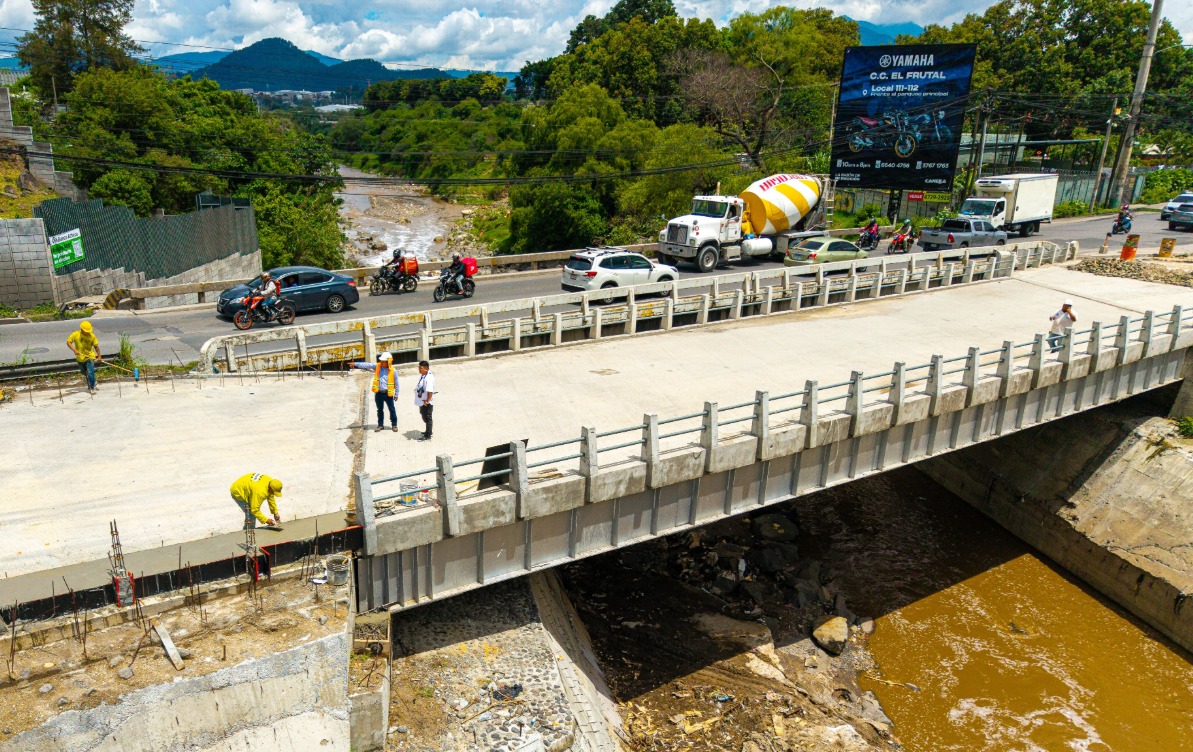 Construcción del puente Tubac está cerca de concluir./Foto: CIV.