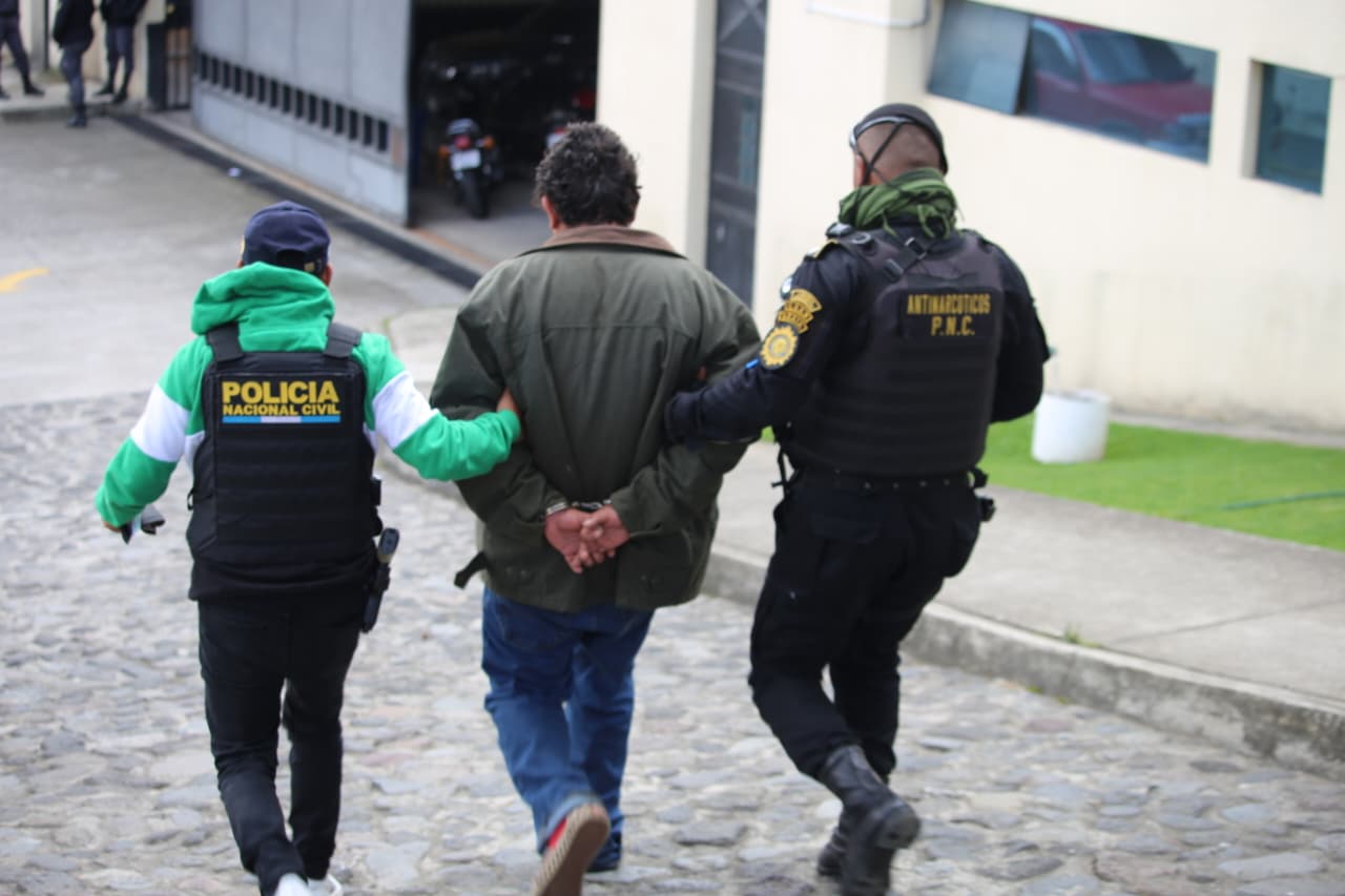 Tres capturados en Quetzaltenango por narcomenudeo, entre ellos un supuesto abogado
