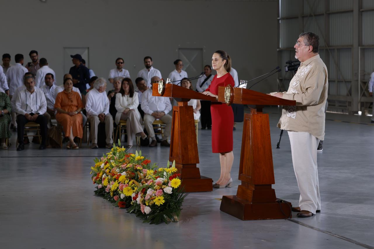 Presidentes Arévalo y Sheinbaum acuerdan avanzar en conexión ferroviaria y seguridad fronteriza