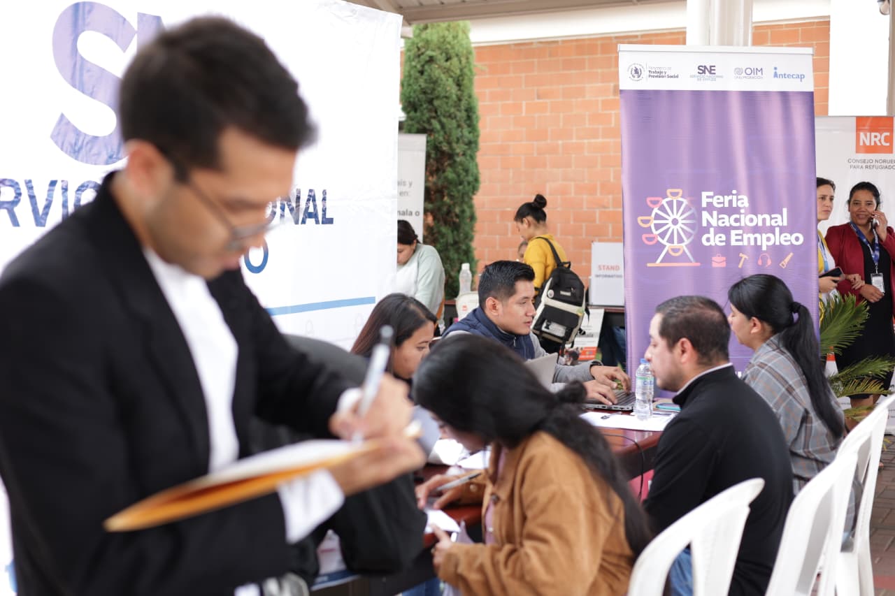 Feria Nacional del Empleo también acerca programas del Mintrab a los asistentes