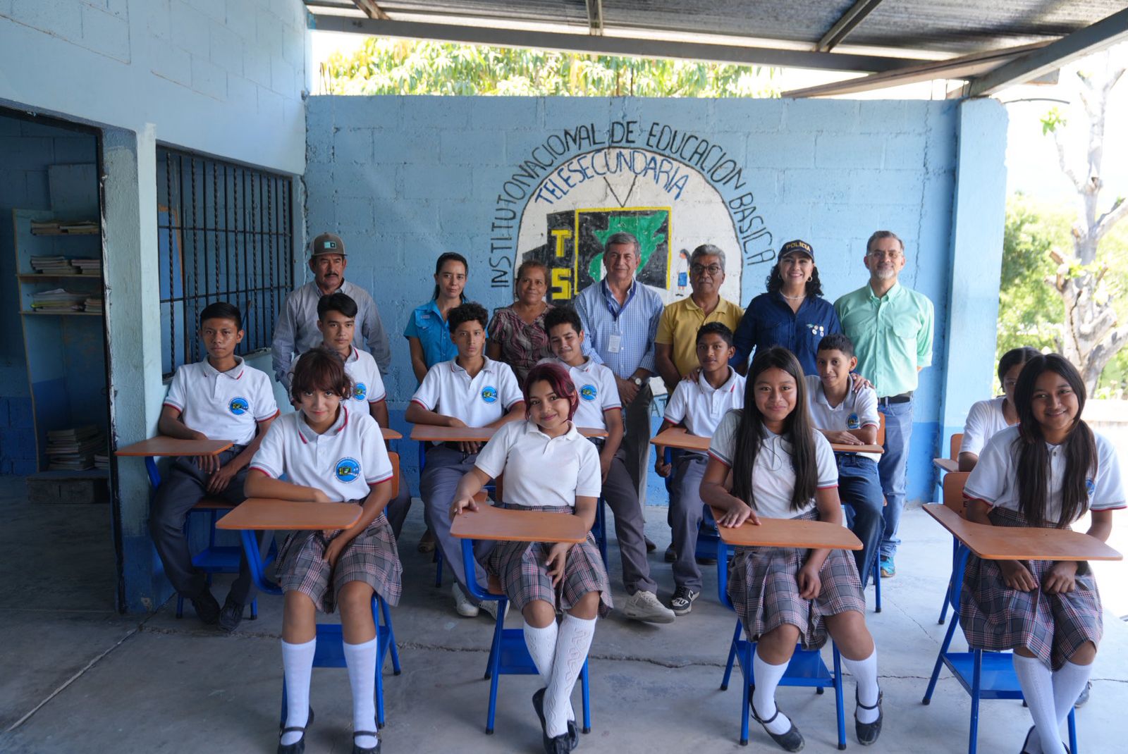 Entregan pupitres promover ambientes dignos en escuelas de Jalpatagua