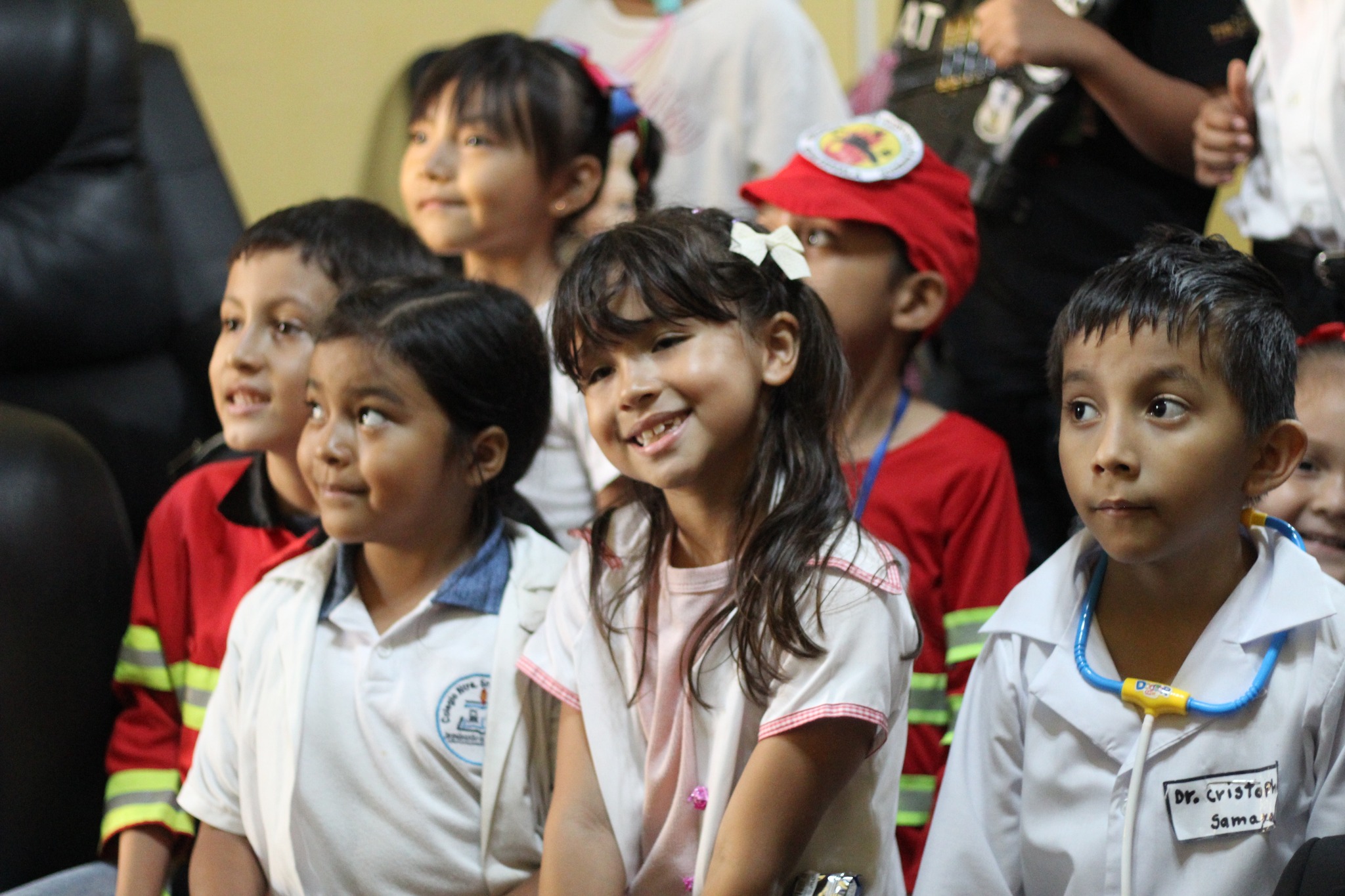 Niños de preprimaria visitan la Gobernación Departamental de Suchitepéquez