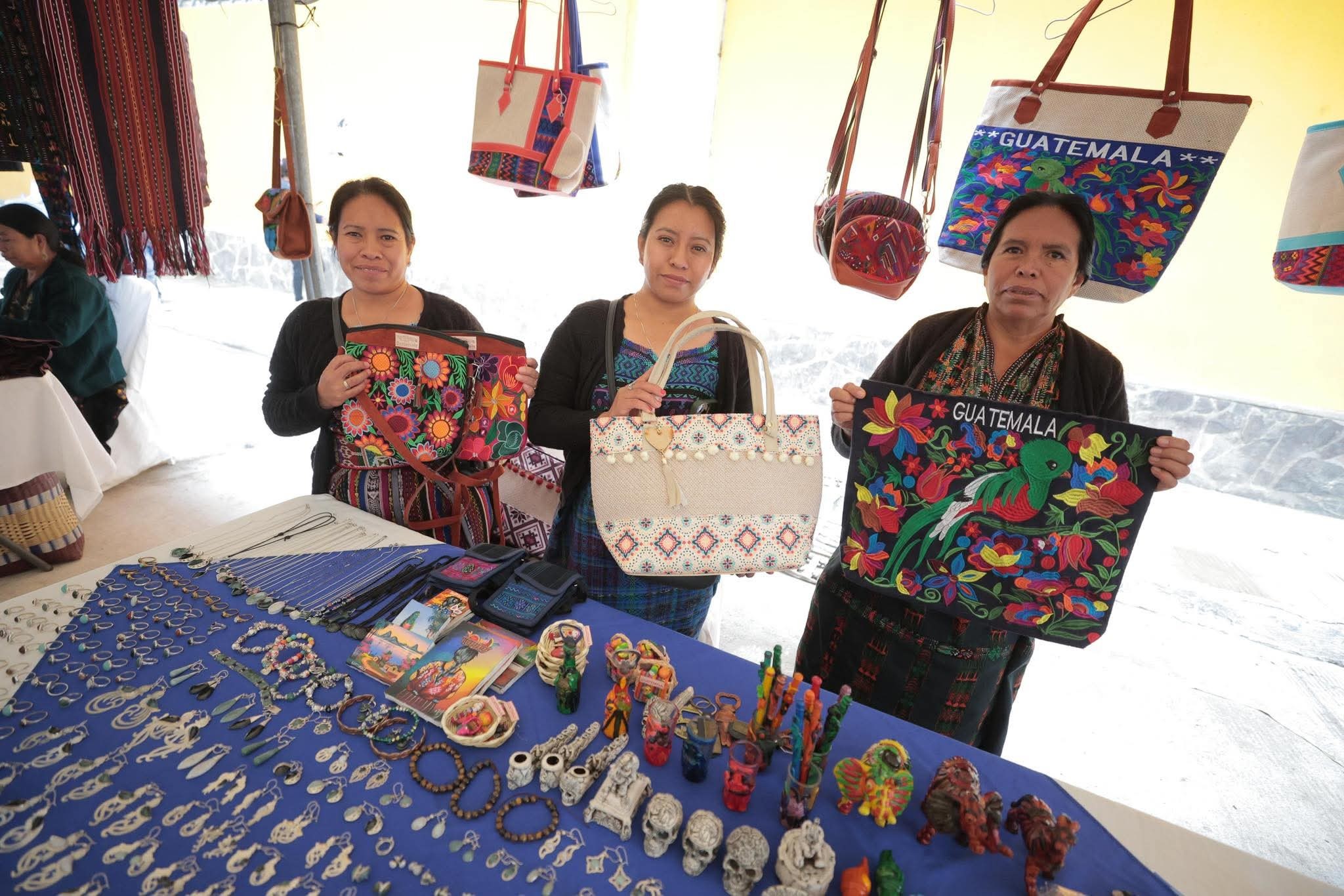 Sololá celebra VI Encuentro de Emprendedoras con Luz Propia
