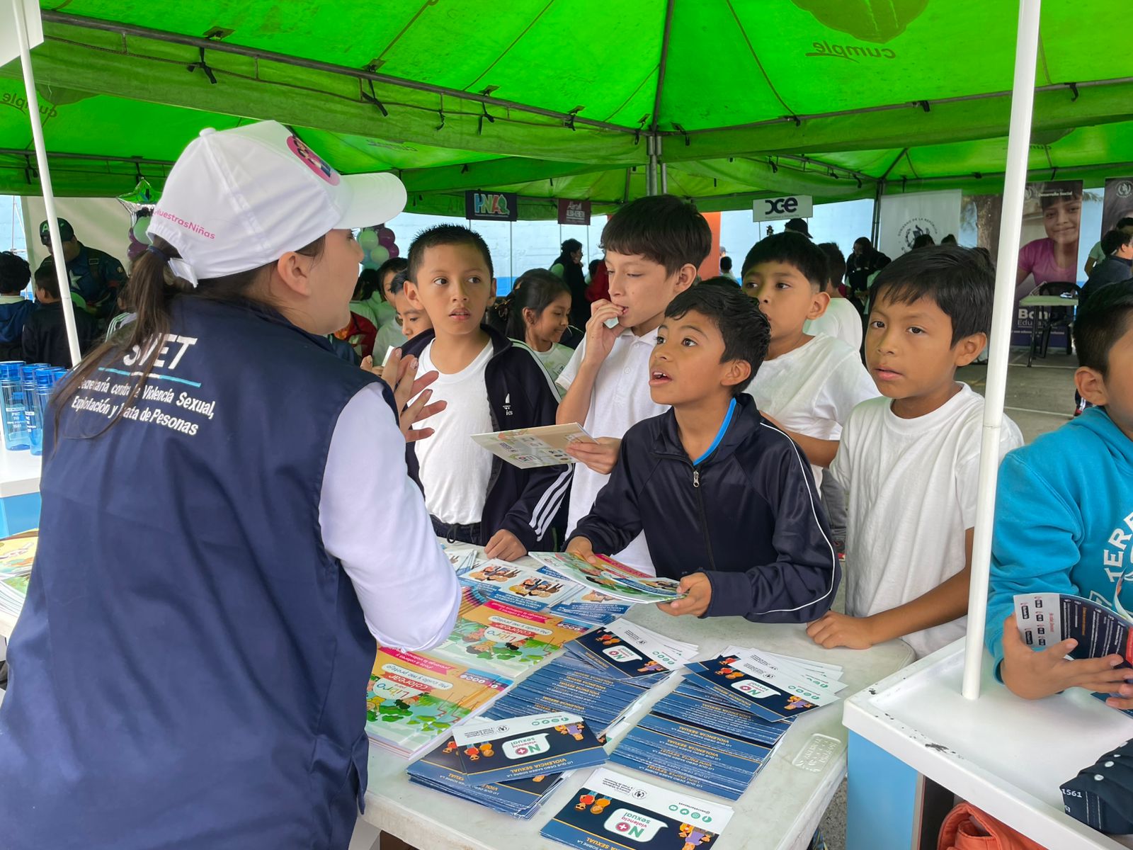 SVET realiza feria informativa dirigida a más de 600 estudiantes