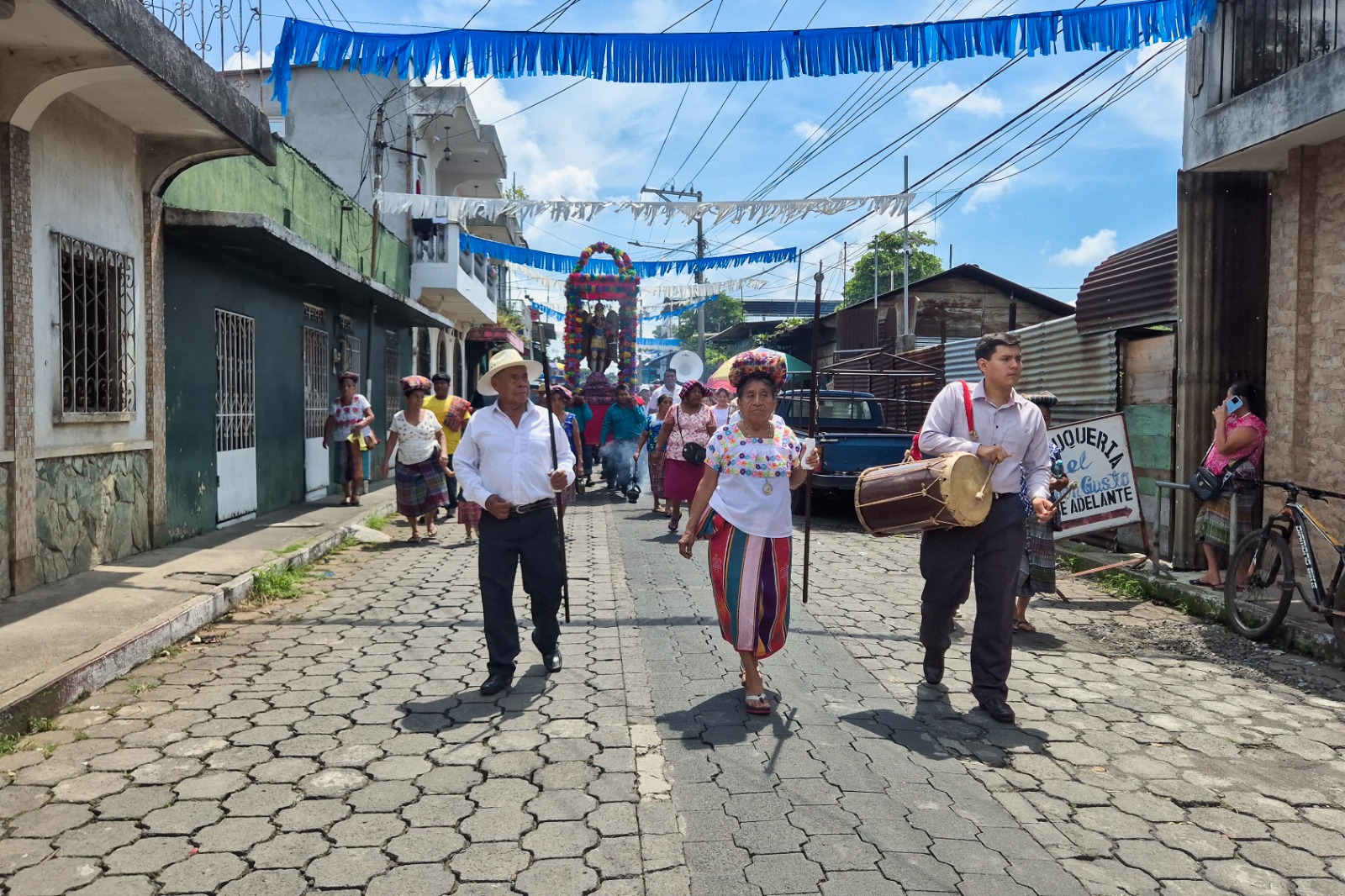 San Sebastián celebra con fervor a San Miguel Arcángel