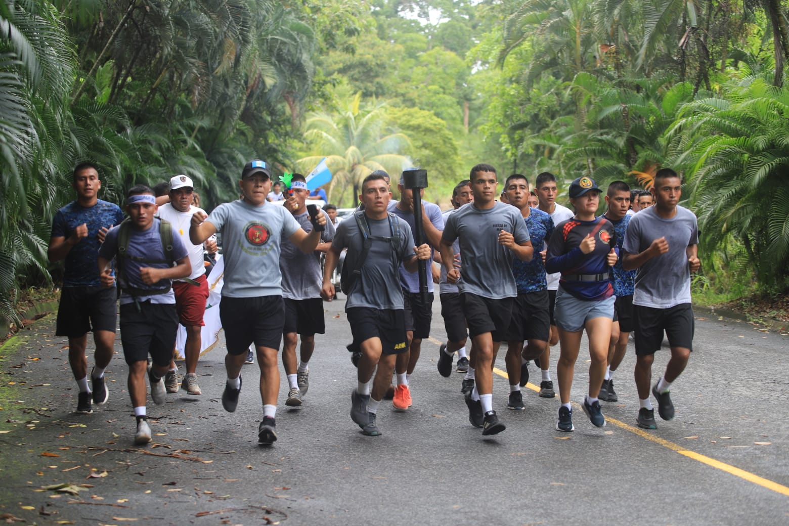 Antorcha Amatique, un evento cívico que conmemora el fervor patrio en Izabal
