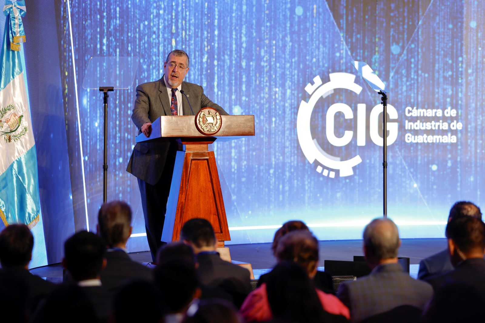 El presidente Bernardo Arévalo, durante su participación en el XX Congreso Industrial organizado por la CIG.