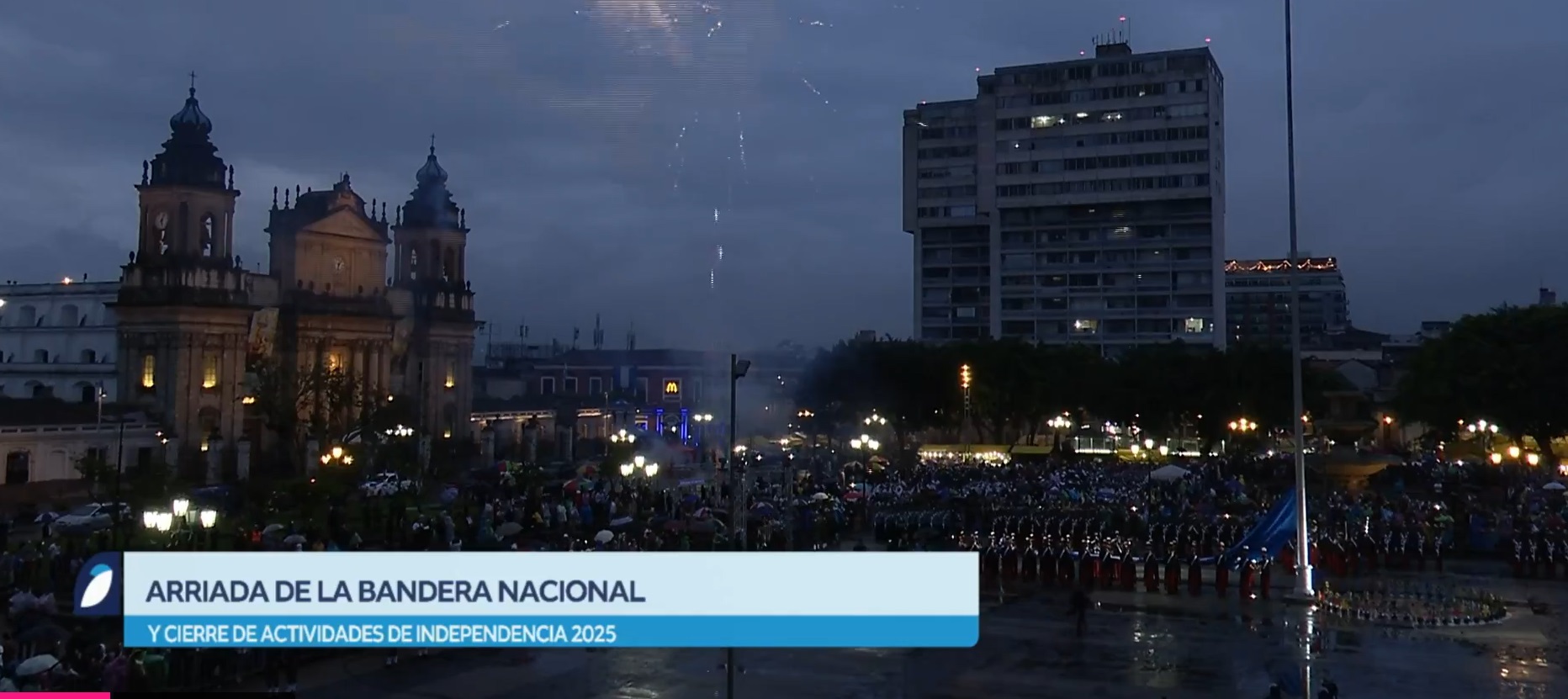 Arriada de la Bandera marca final de festejos patrios en sus 204 años en Guatemala