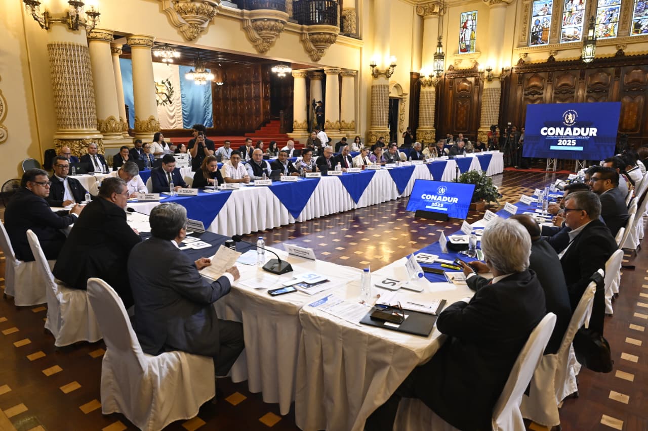 Presidente Bernardo Arévalo dirige la cuarta reunión ordinaria del Conadur