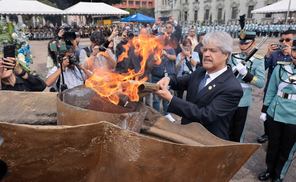 Fuego patrio guía el camino hacia 204 años de independencia