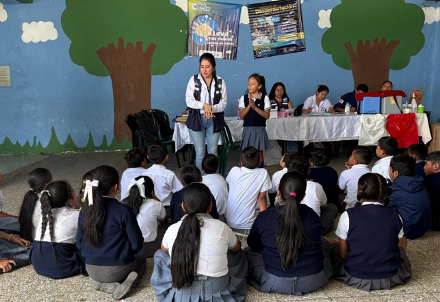 Salud impulsa jornadas de desparasitación y vacunación en Santa Rosa y Canalitos