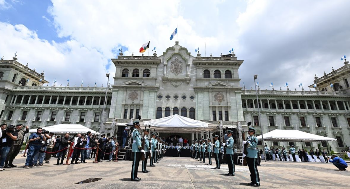 Invitan a los festejos y mapping por los 204 años de independencia patria este domingo en la Plaza de la Constitución