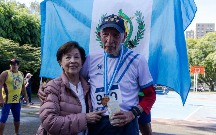 José Francisco Aguilar, el atleta máster de 89 años que corrió la Carrera Independencia 2025