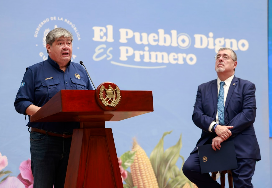 El Ministro de Gobernación, Francisco Jiménez, confirmó que en los próximos meses se llevará a cabo la graduación de elementos de la PNC. / Foto: SCSP