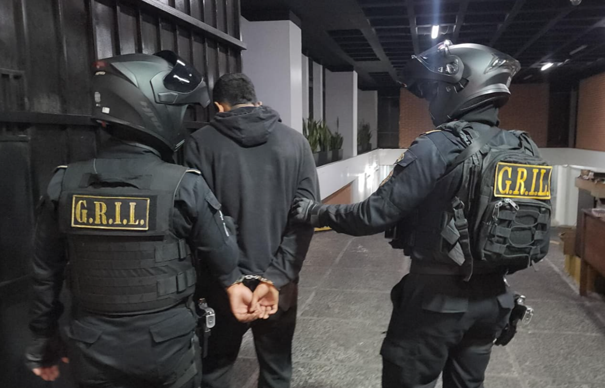 Capturan a integrante de banda de robamotos tras asalto en el Obelisco