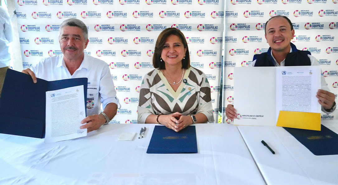 Firman convenio para la creación del segundo Centro de Tratamiento Ambulatorio para atención integral a personas con adicciones. (Foto: Vicepresidencia)