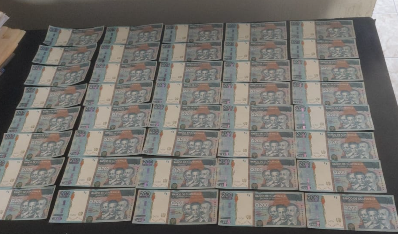 Alias “Pinolito” y un menor acusados de pagar con billetes falsos en mercado de Champerico