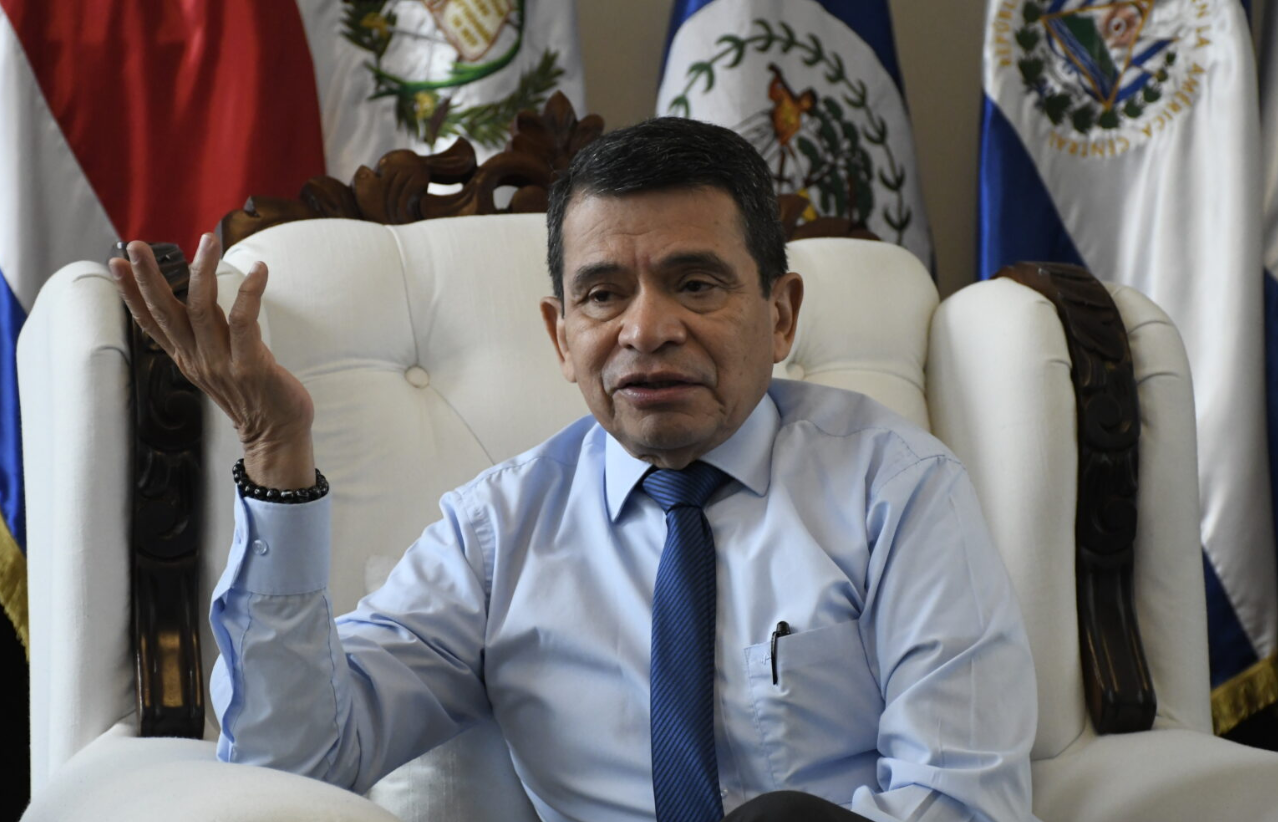 Ministro Díaz brinda entrevista al Diario de Centro América./Foto: DCA.