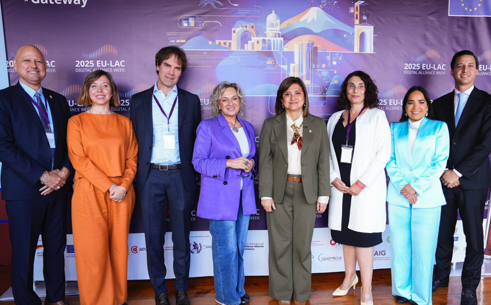 La Vicepresidenta participó en el Diálogo Político sobre Observación de la Tierra para la Gestión del Riesgo de Desastres. (Foto: Vicepresidencia de la República)