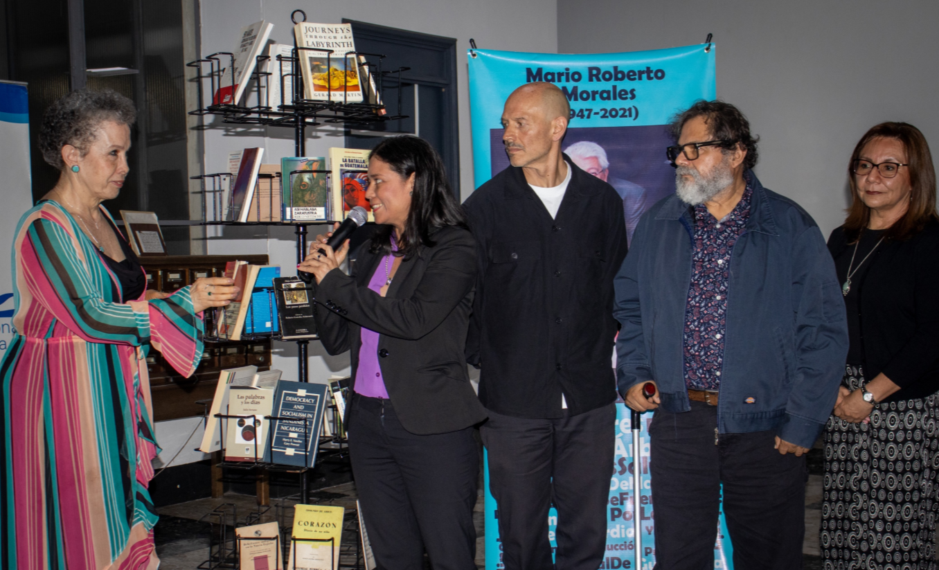 Biblioteca Nacional será la encargada de resguardar el legado literario de Mario Roberto Morales. / Foto: MCD.