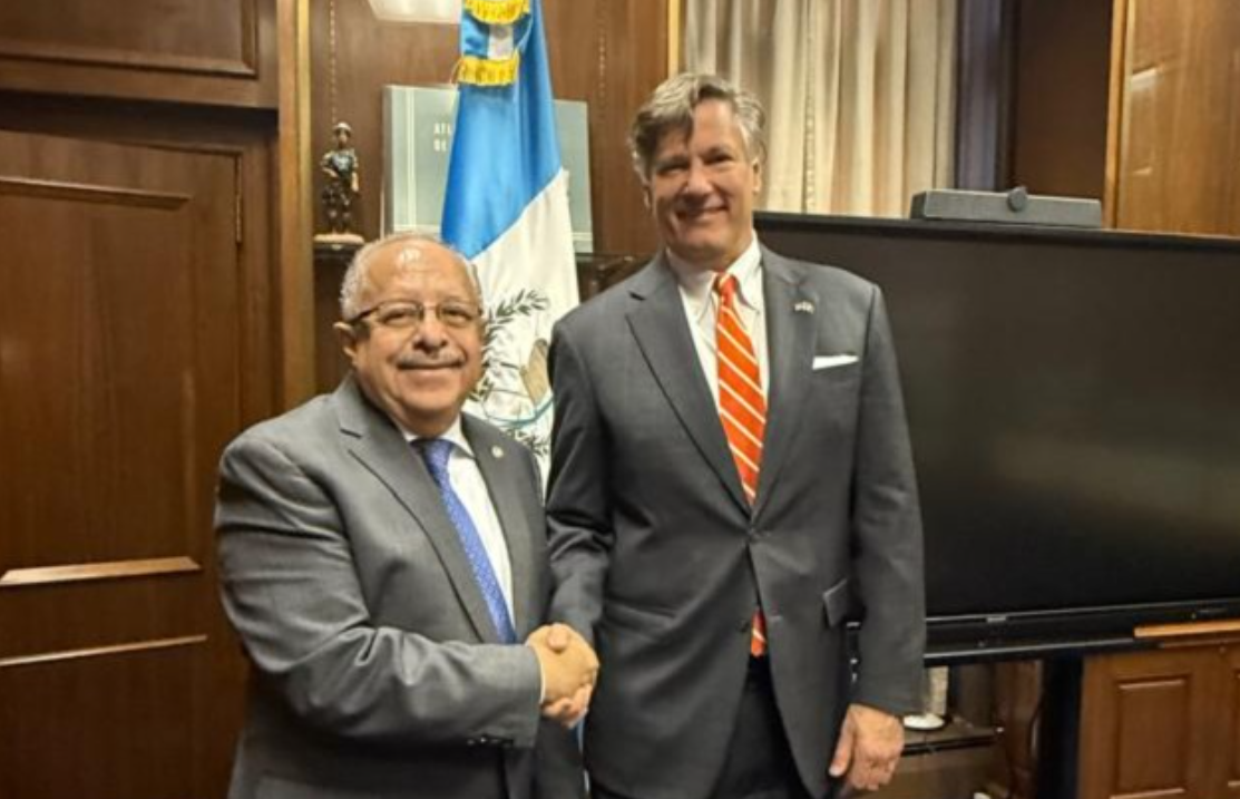 Canciller guatemalteco se reunió con el subsecretario de Estado de EE. UU., Christopher Landau