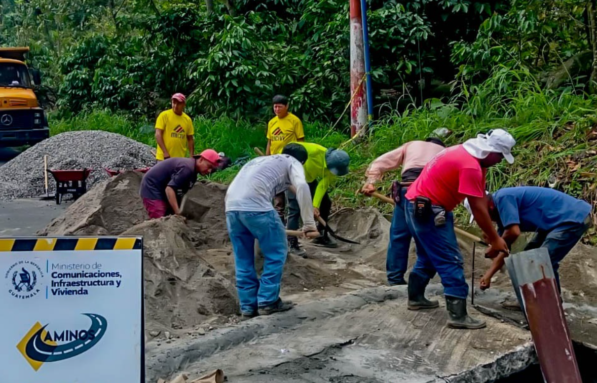 Caminos atiende emergencias causadas por lluvias./Foto: CIV.