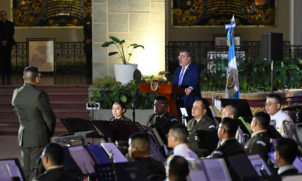 Presidente Arévalo ratifica amistad con Japón en el concierto de la Banda de la Fuerza Marítima de ese país