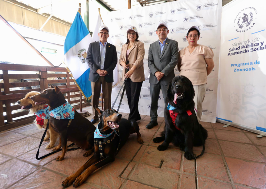 Campaña Nacional de Vacunación Antirrábica busca inmunizar a más de 3.6 millones de perros y gatos