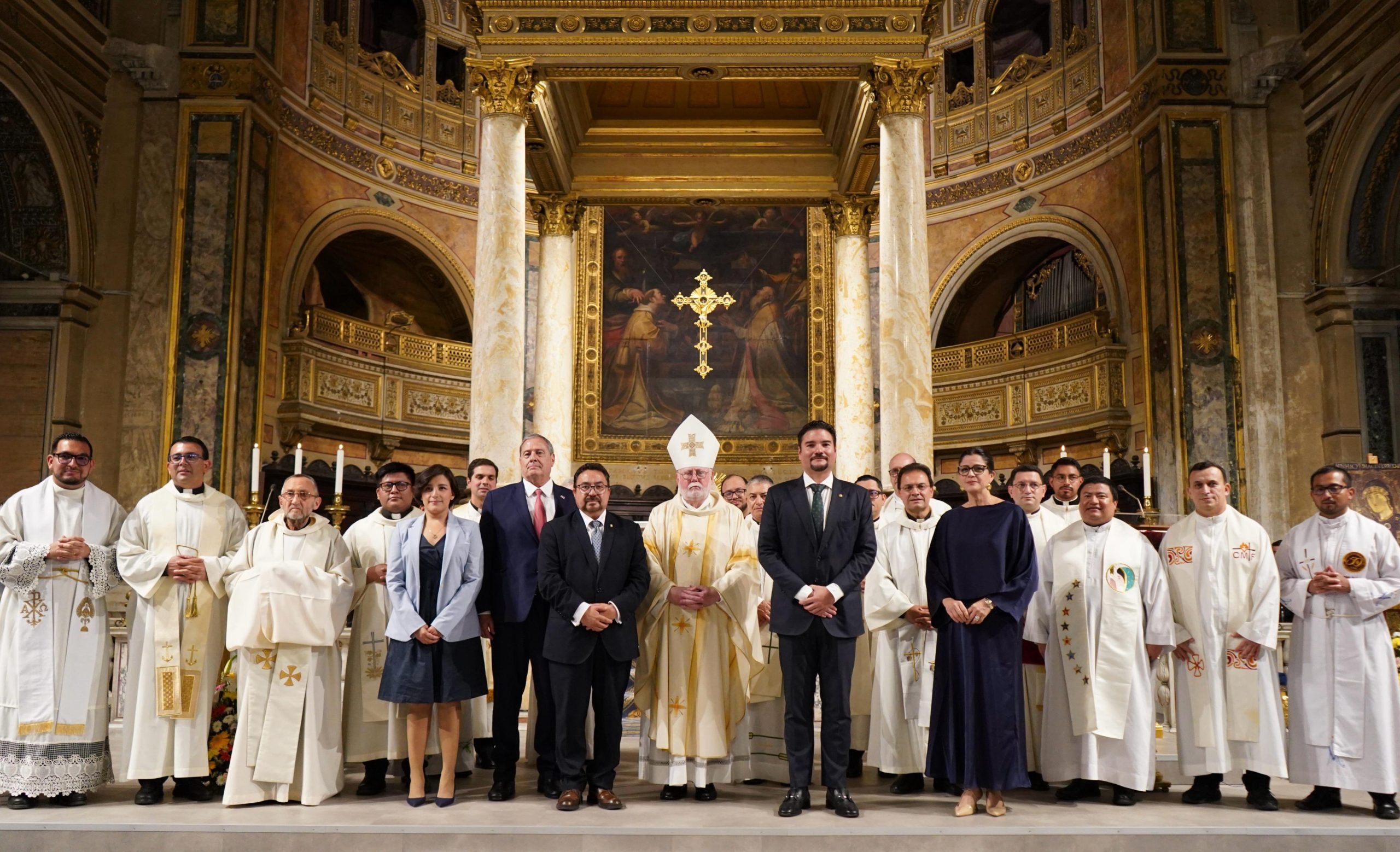 Santa Sede celebra misa en ocasión del 204 aniversario de independencia de los países centroamericanos. / Foto: Minex.