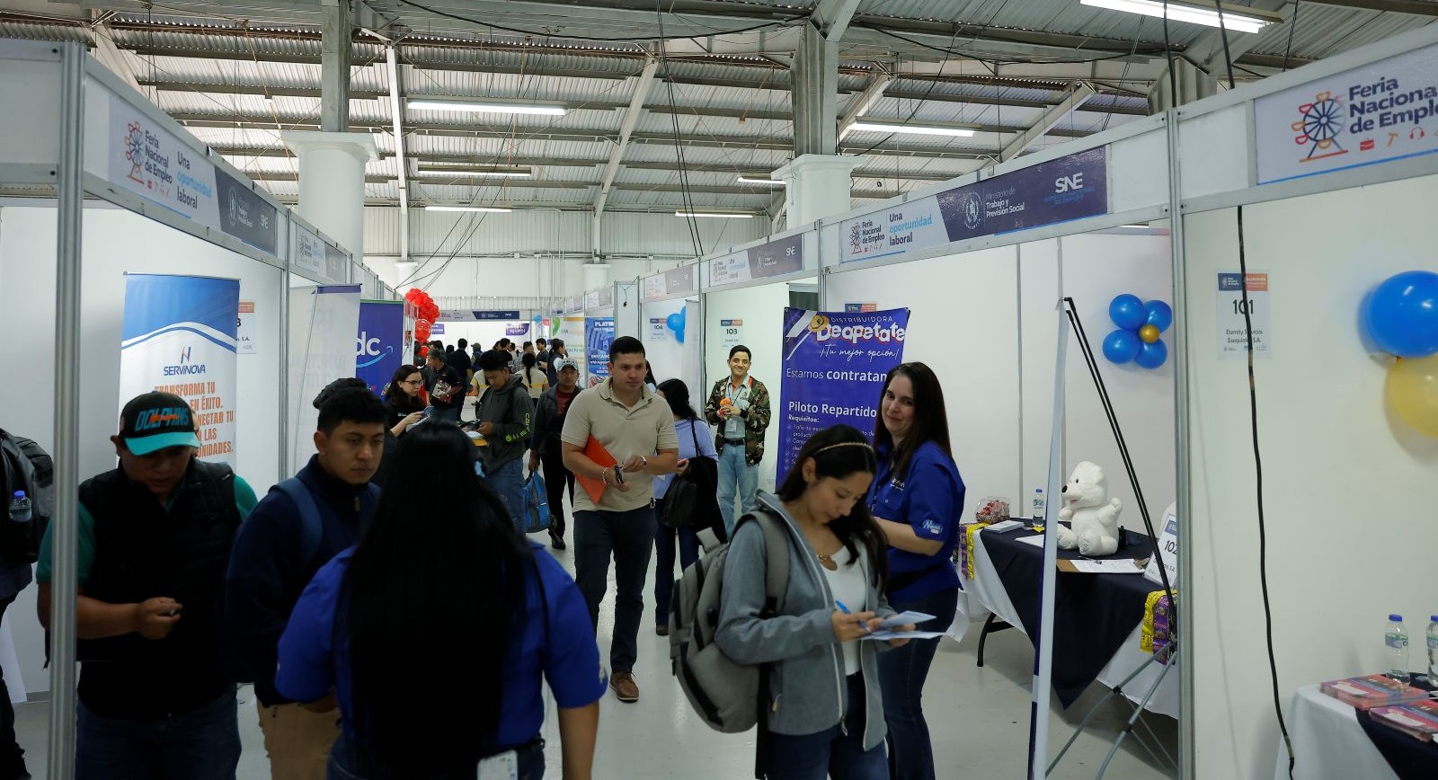 Mintrab abre la segunda Feria Nacional de Empleo en la capital con más de 5 mil plazas laborales