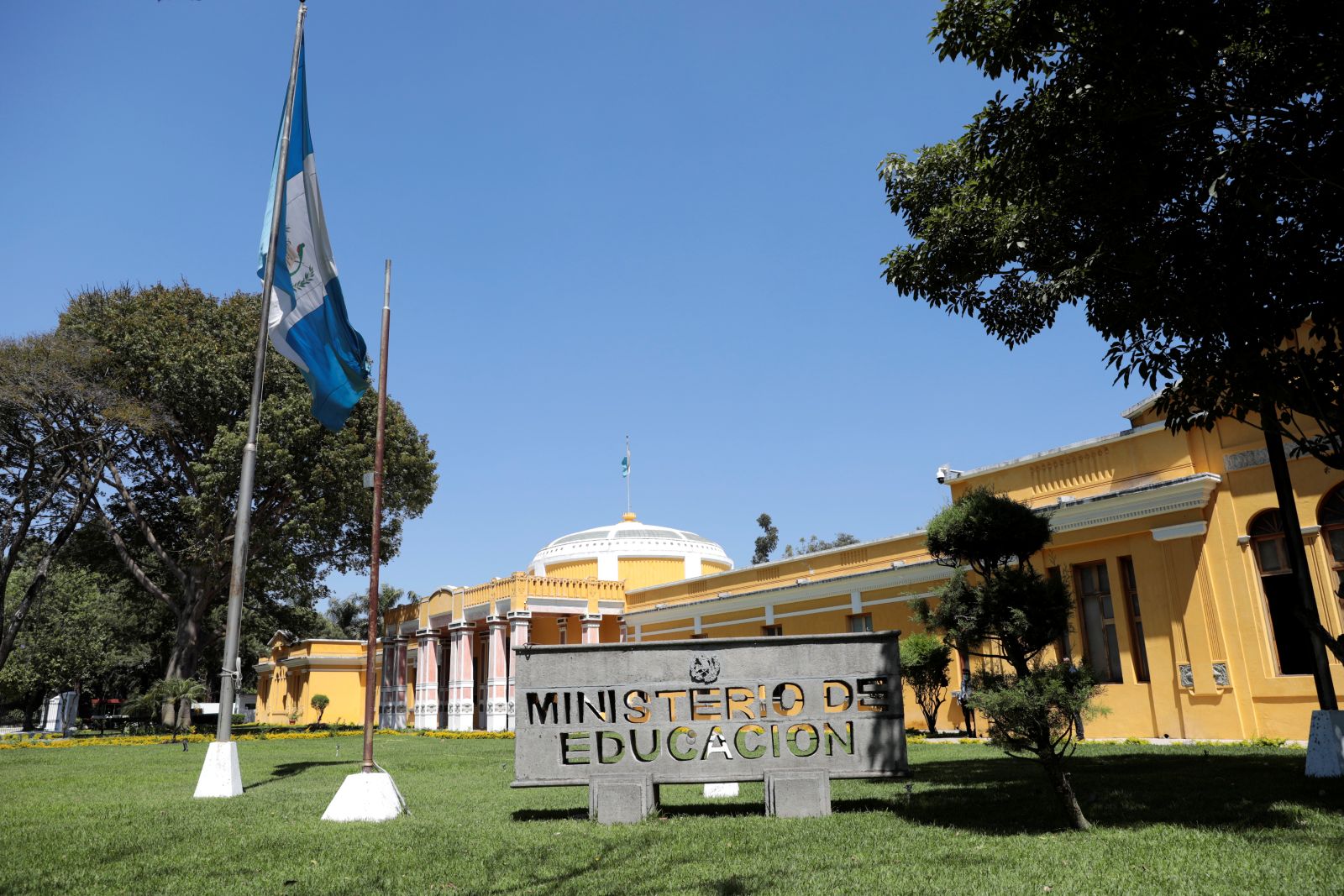 Mineduc crea el Programa de Becas para el Aprendizaje de Lenguas Mayas, Garífuna y Xinka