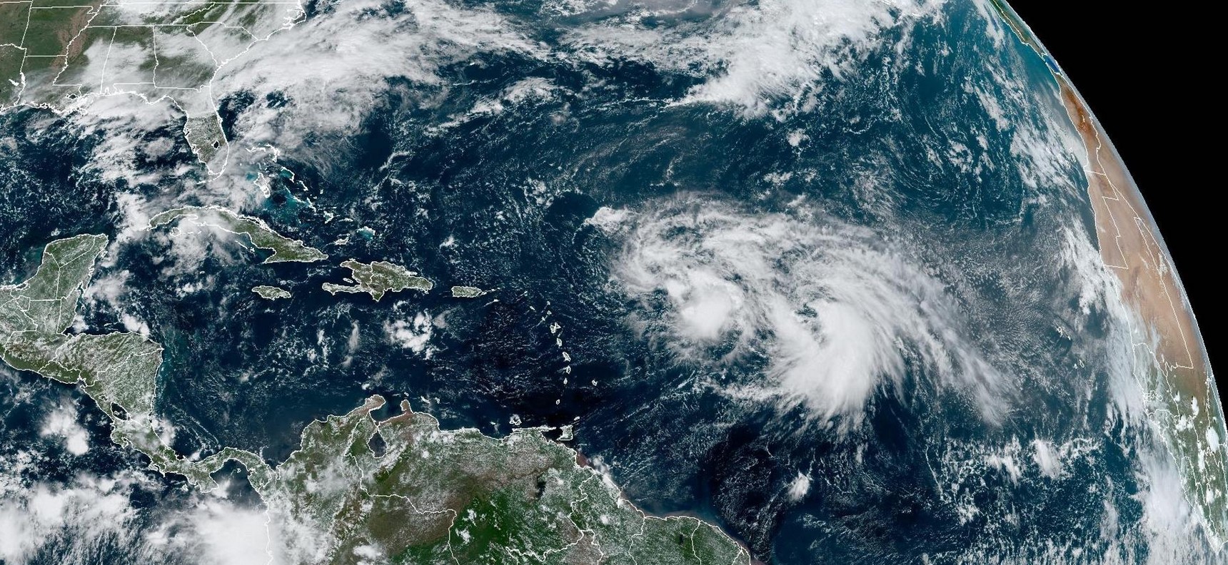 Se prevé la formación de una tormenta que afectaría islas del Caribe y la costa este de Estados Unidos.