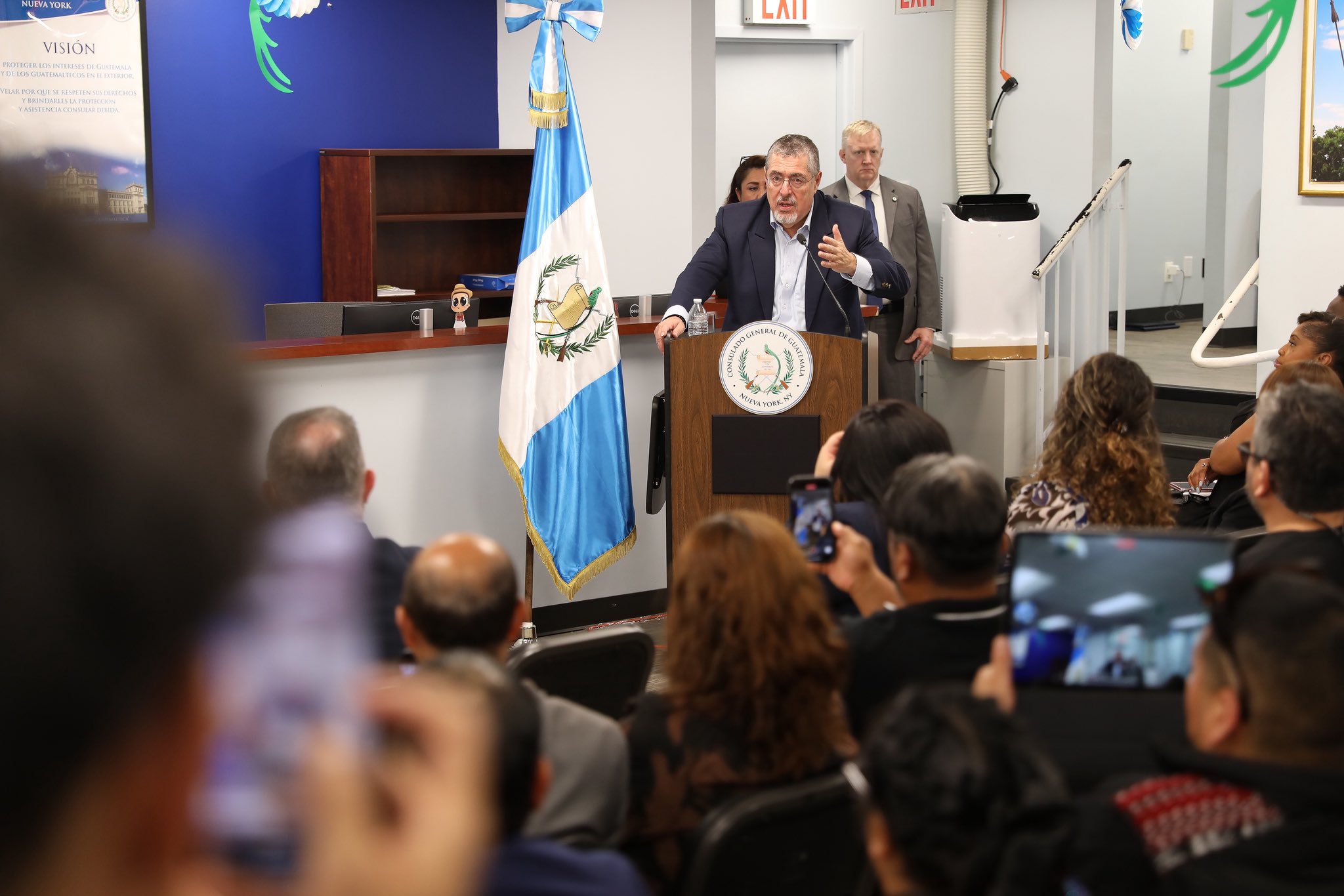 Presidente Arévalo se reúne con comunidades de compatriotas residentes en Nueva York