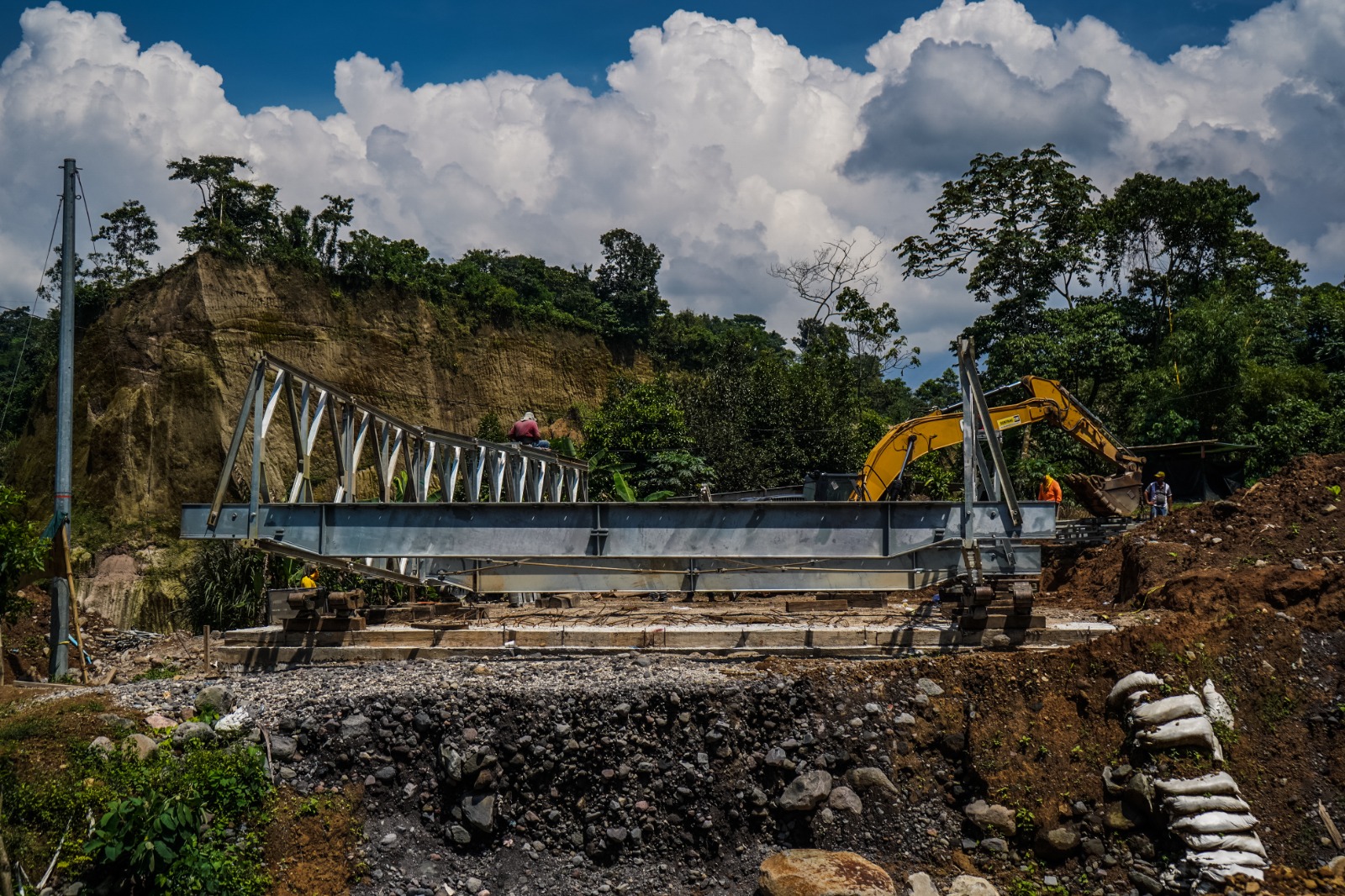 Avanza instalación del puente Bailey en San Felipe para mantener tránsito seguro