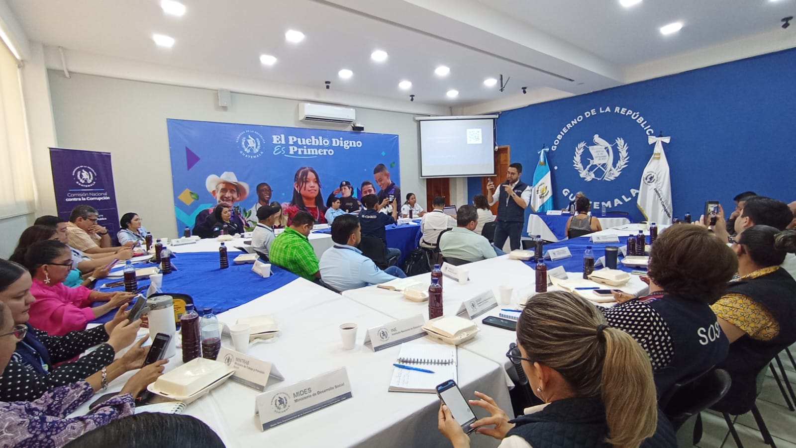 Compromiso con el fortalecimiento de las instancias de probidad en Zacapa