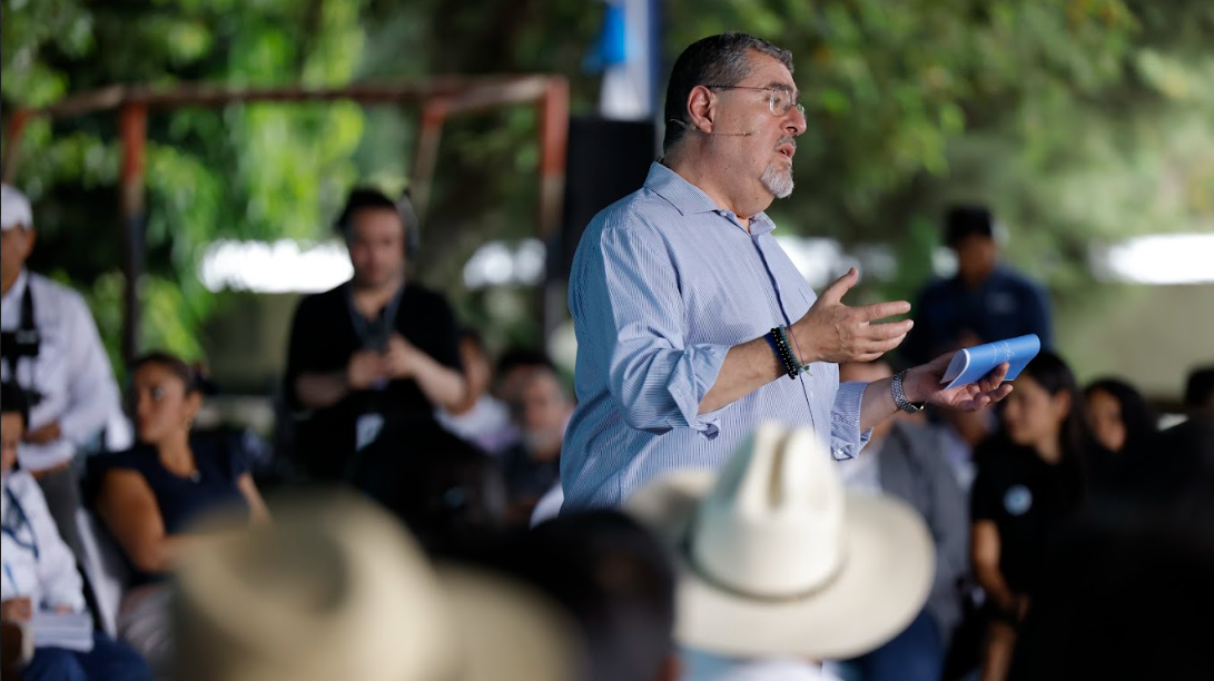 Presidente Arévalo resalta programas de apoyo a agricultores y emprendedores