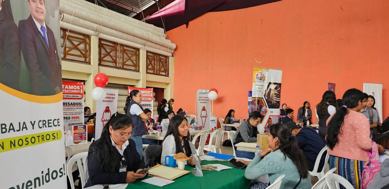 Segunda Feria de Empleo fortalece oportunidades laborales en Sololá