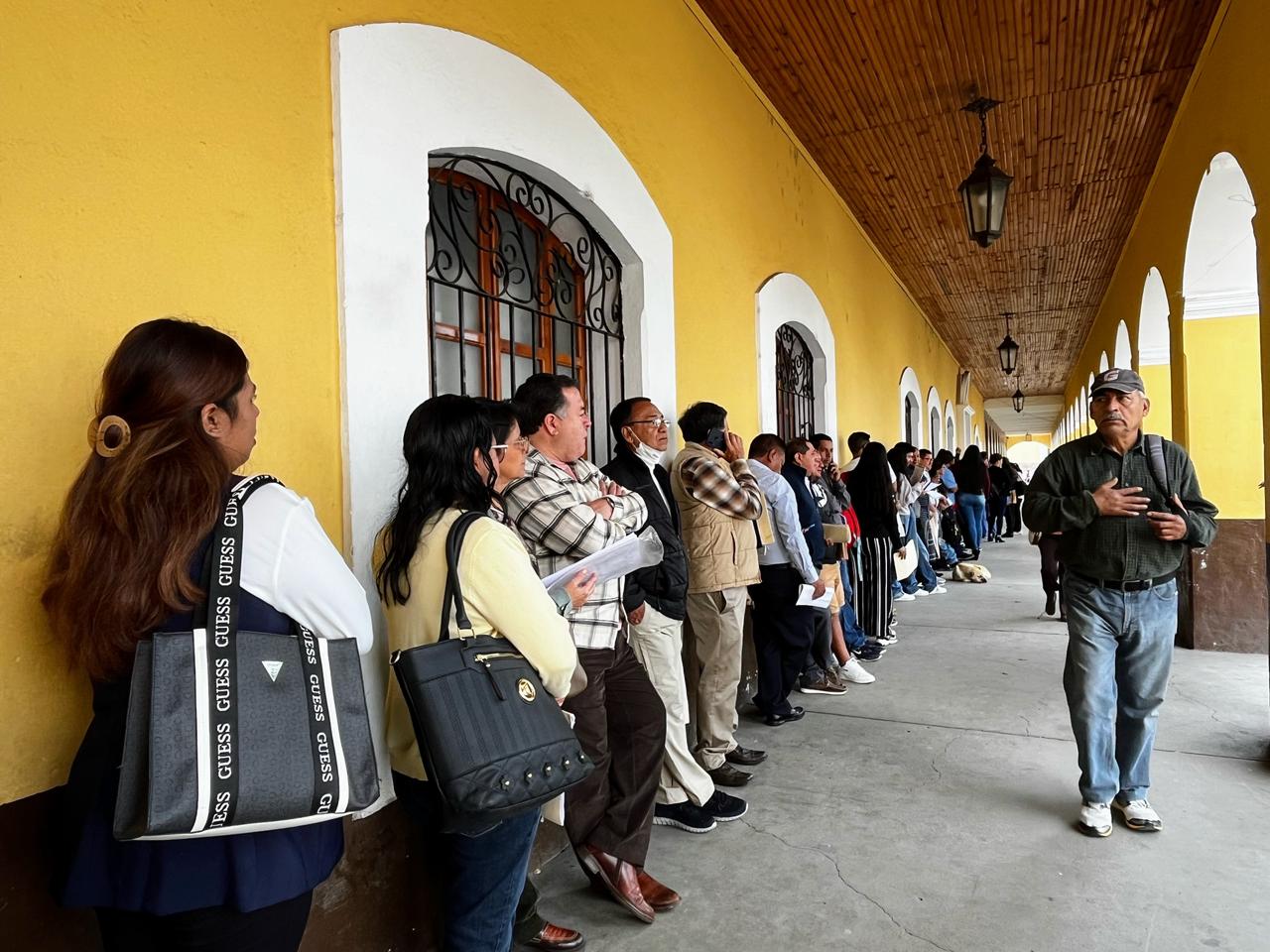 Huehuetecos beneficiados durante la jornada móvil de servicios migratorios