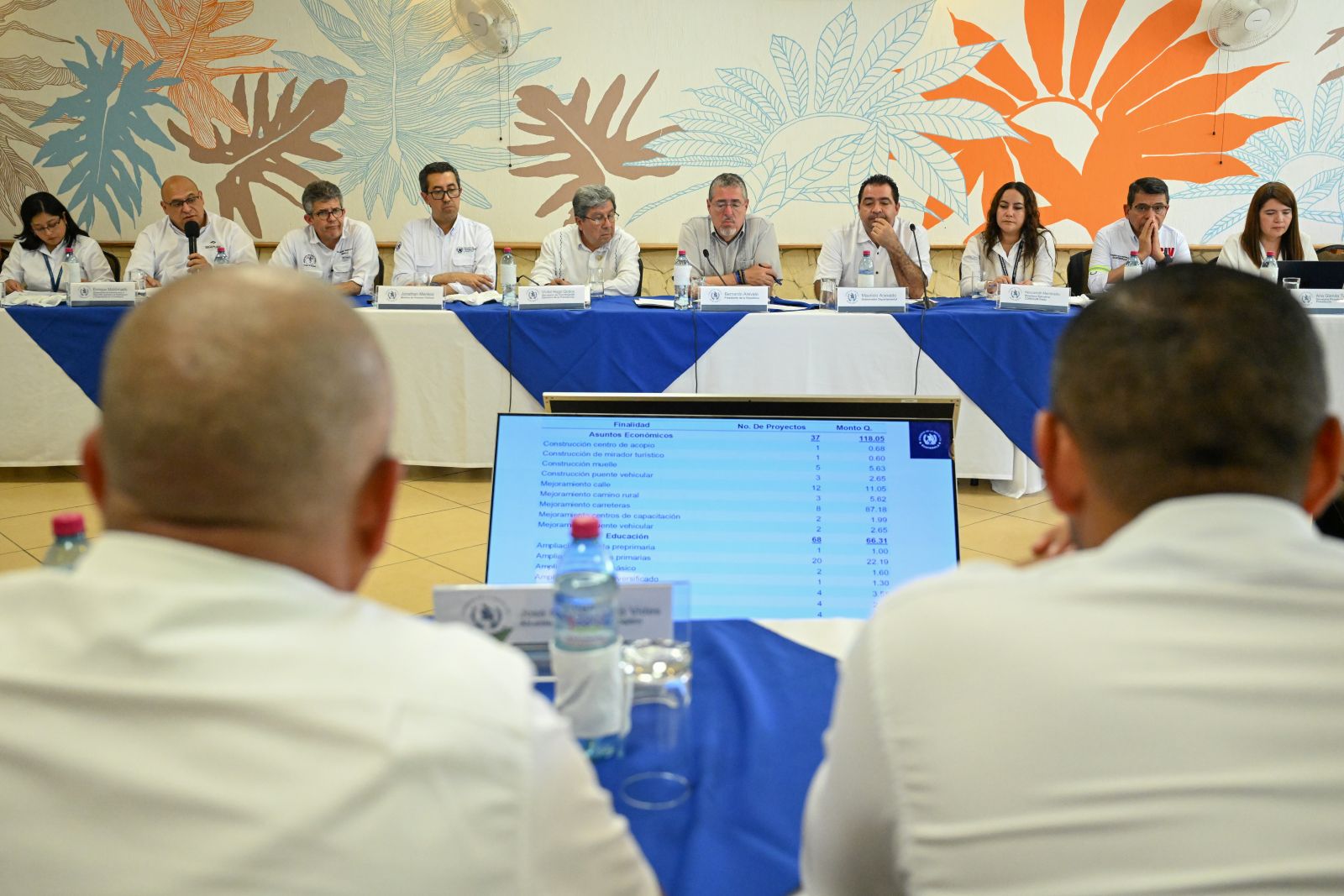 Presidente Arévalo da “banderazo de salida” a iniciativa de desarrollo departamental