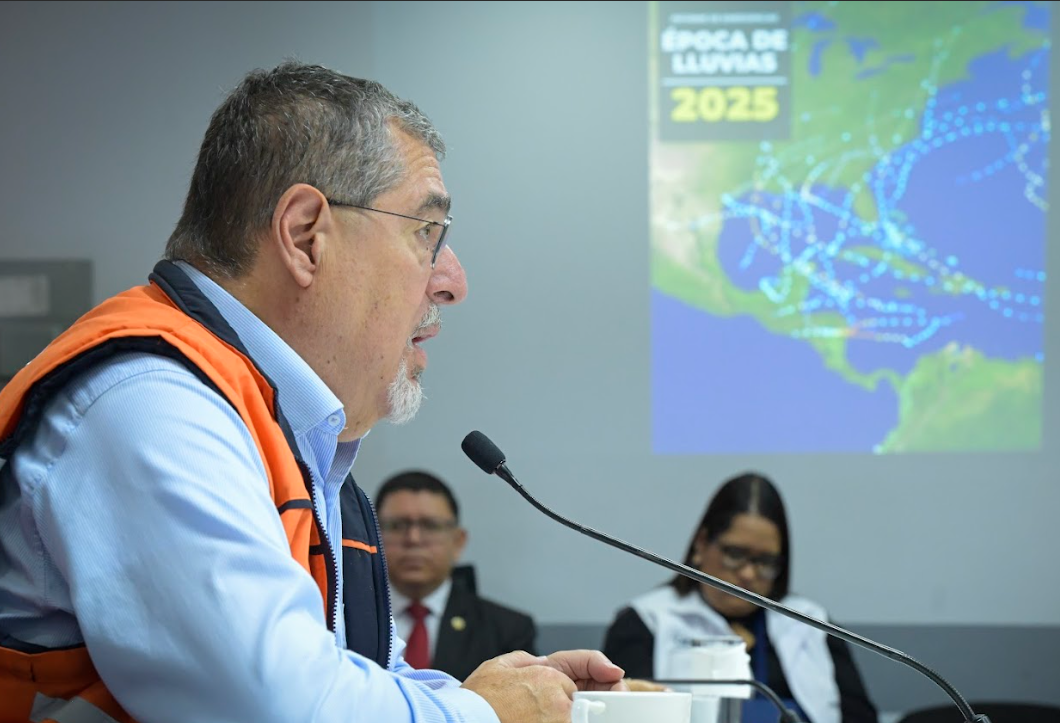 Falta de licencias habría provocado derrumbe en el kilómetro 24 de la carretera a El Salvador. (Foto: Álvaro Interiano)