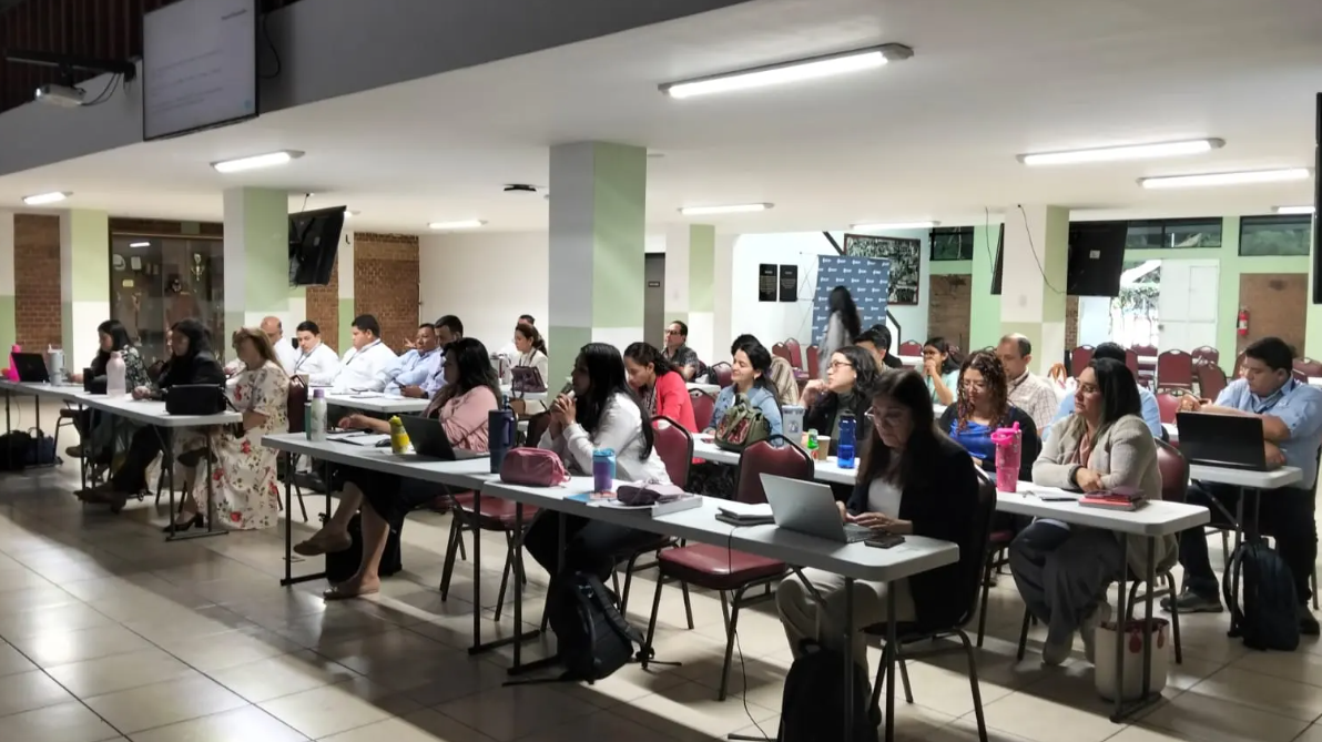 Monitores interinstitucionales fortalecen capacidades para velar por el cumplimiento de la Ley de Comercialización de Sucedáneos de la Leche Materna. (Foto: MSPAS)