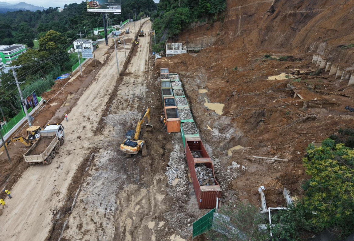 Conred delega labores de limpieza y estabilización al CIV y municipalidades./Foto: Covial.