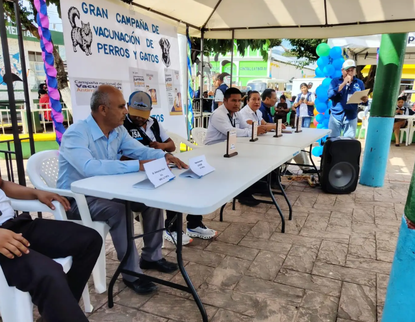 Campaña de vacunación contra la rabia llega a Alta Verapaz. (Foto: MSPAS)