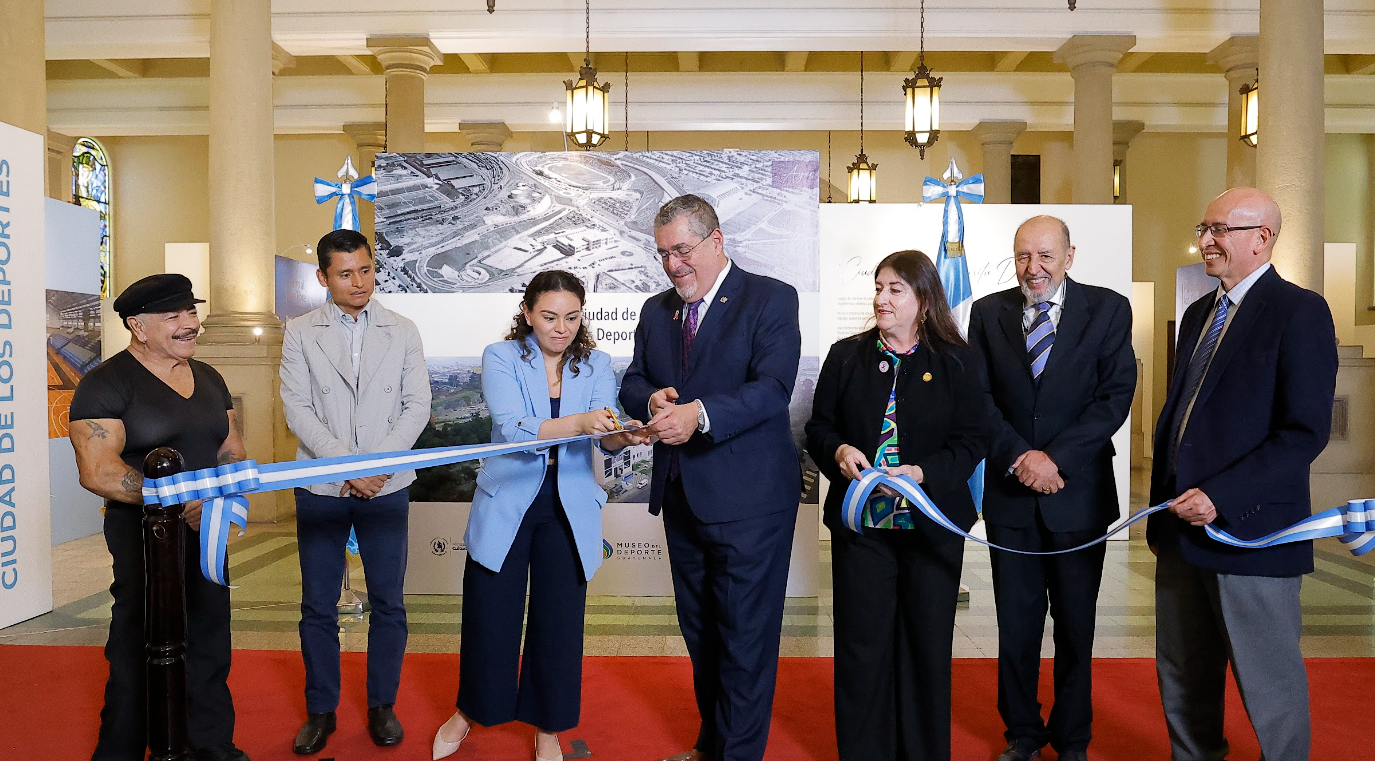 Exposición fotográfica celebra 75 de la Ciudad de los Deportes./Foto: Gilber García.