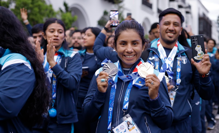 Presidente Arévalo felicita a los atletas nacionales por su destacado papel en los Juegos Centroamericanos 2025