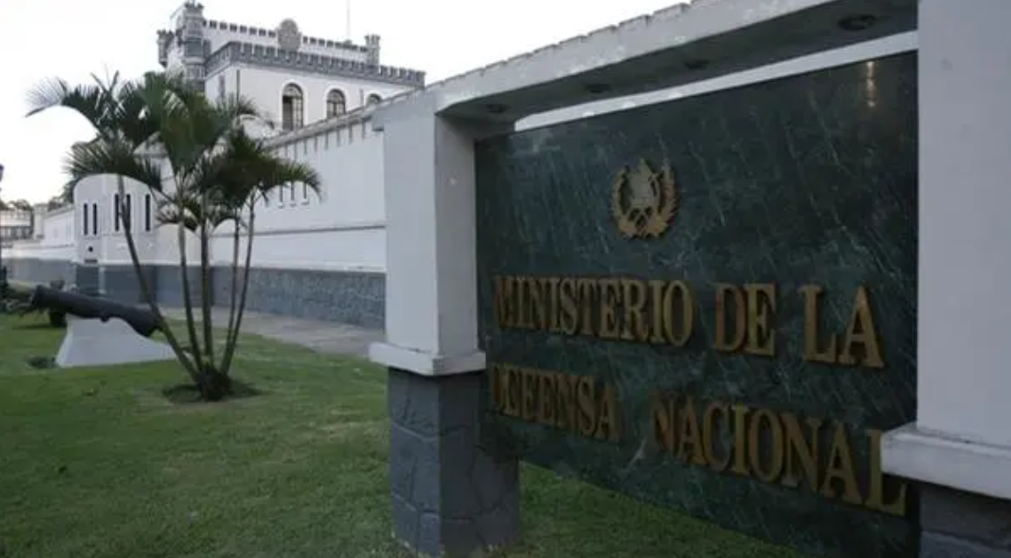 Cuatro personas detenidas por robo de armamento en el Comando Aéreo del Norte