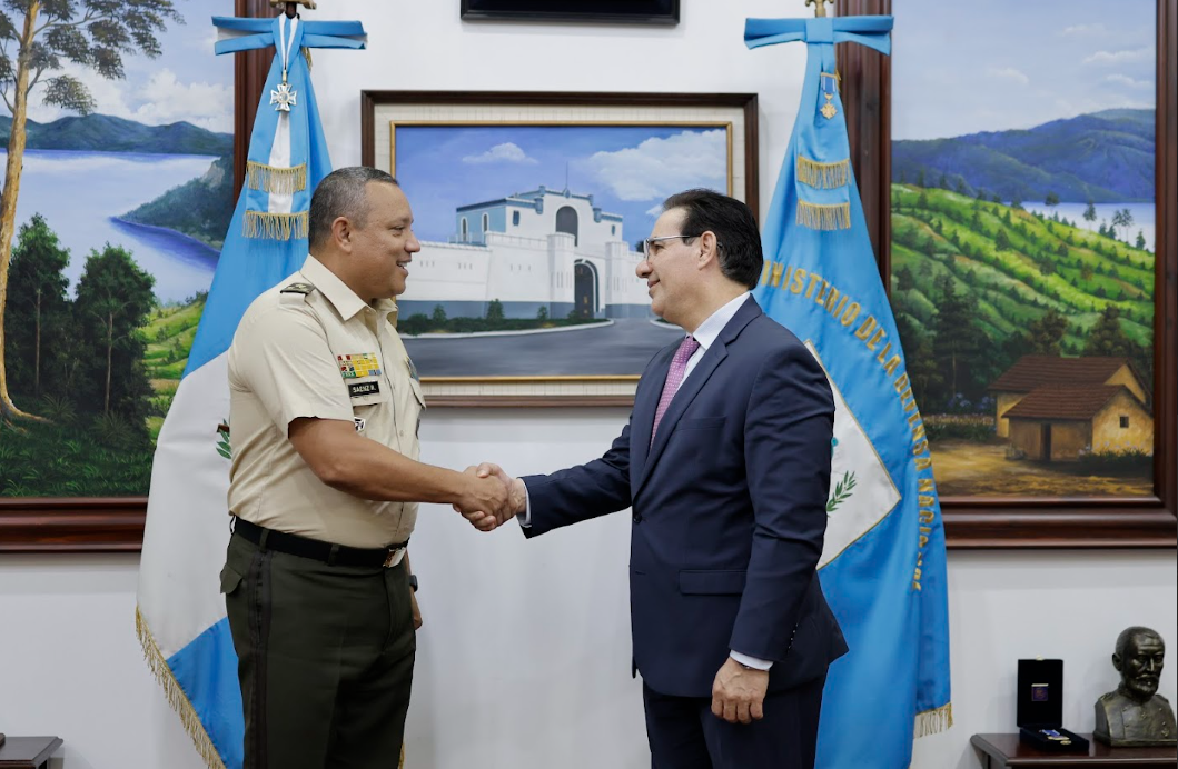Las autoridades de ambas carteras establecieron las acciones conjuntas para la construcción de la nueva cárcel. / Foto: Analí Camey.