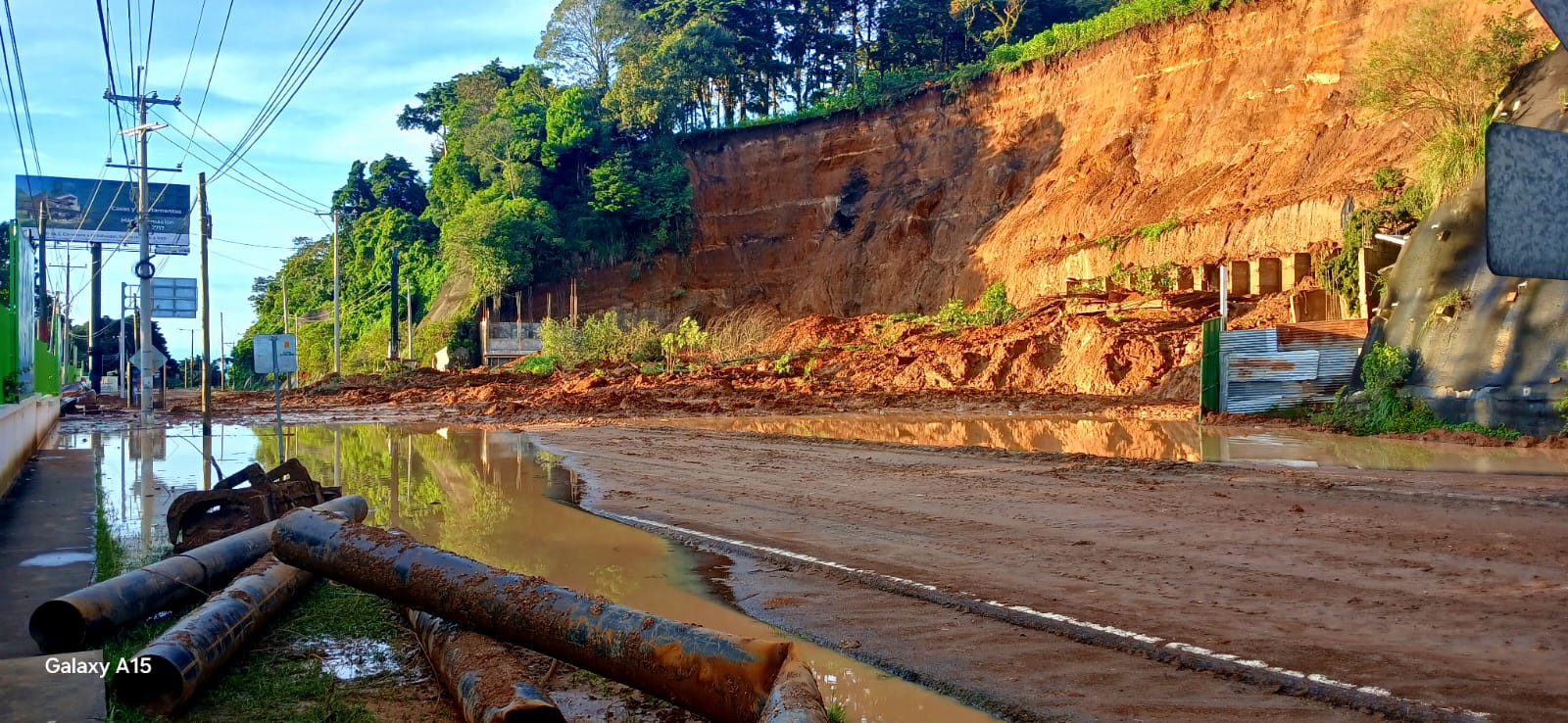 Construirán barrera de rocas para contener derrumbes en el km 24 carretera a El Salvador