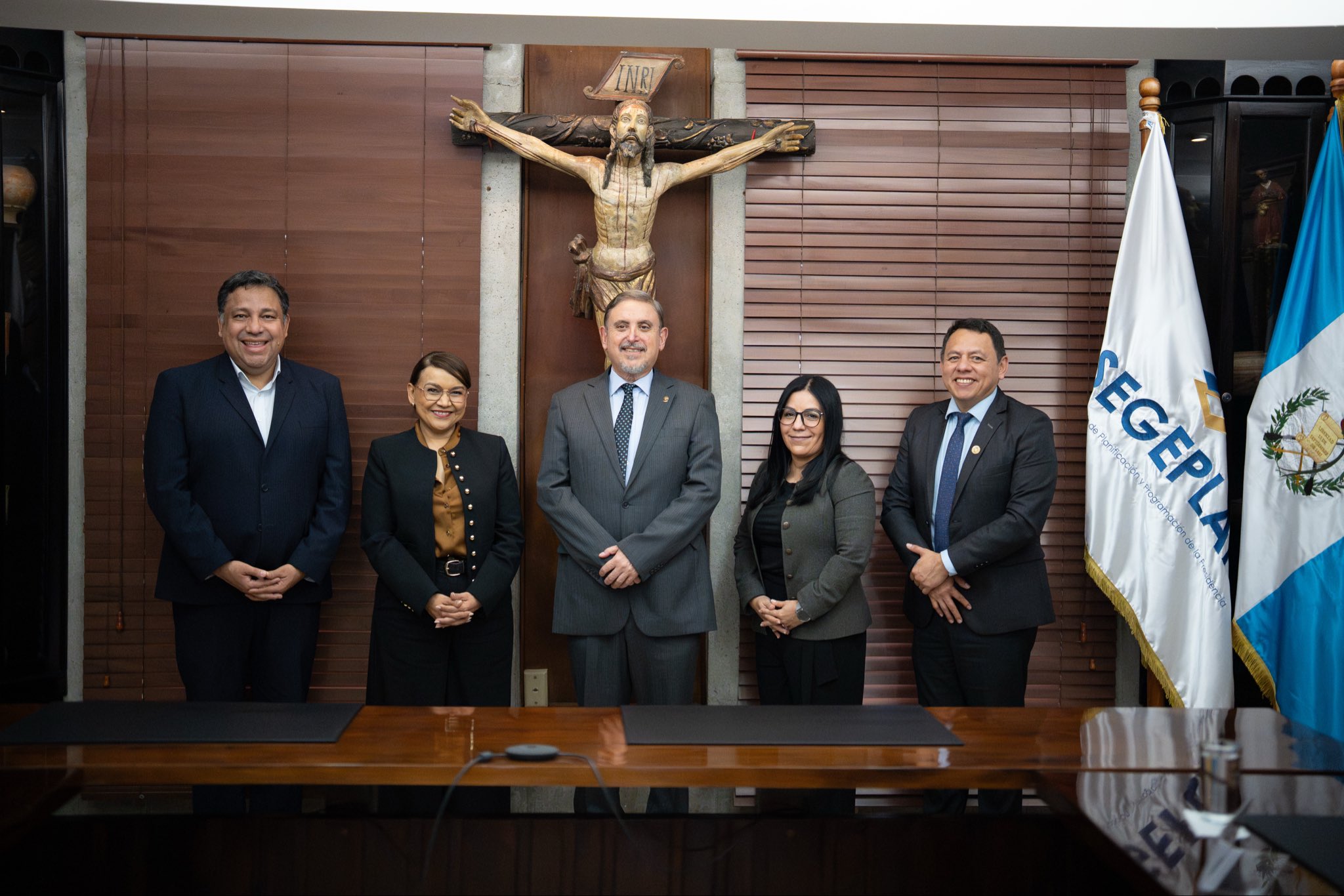 Segeplan y URL firman convenio de cooperación en favor de la educación superior